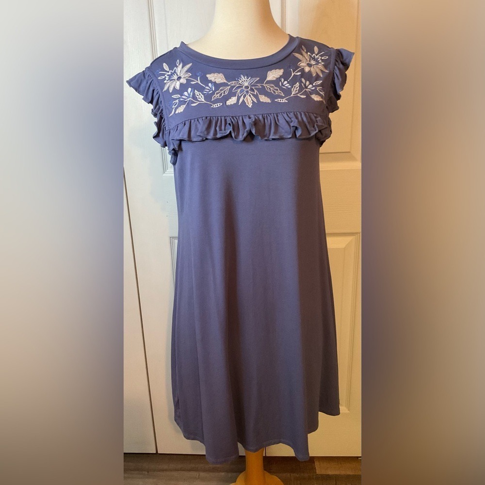 Cupio Blue Embroidered Sleeveless Dress Size Medium